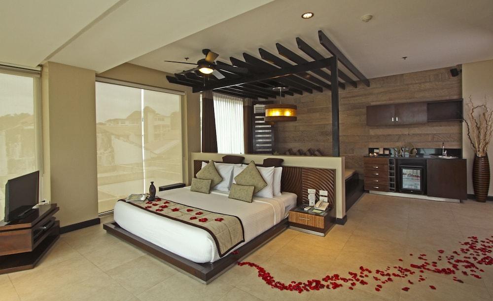Two Seasons Boracay Resort Balabag  Bagian luar foto