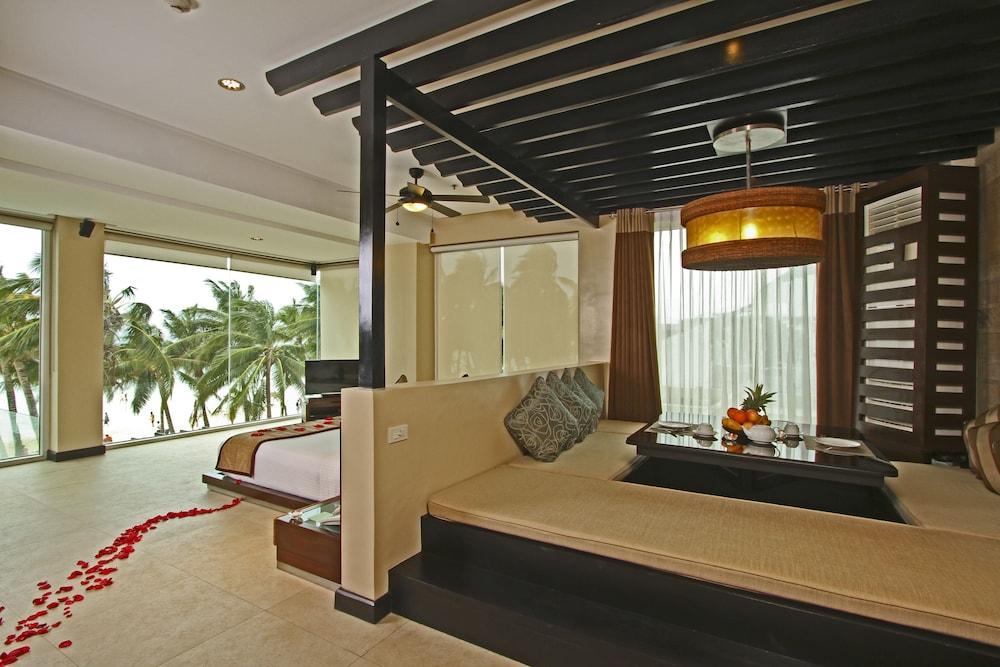 Two Seasons Boracay Resort Balabag  Bagian luar foto